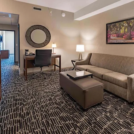 Drury Plaza Hotel Savannah Pooler-2