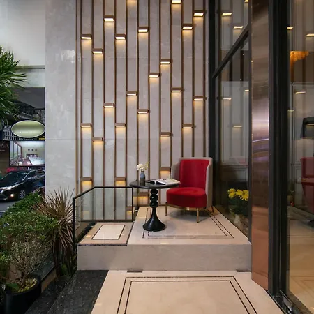 Le Premier Hotel & Rooftop Bar-3