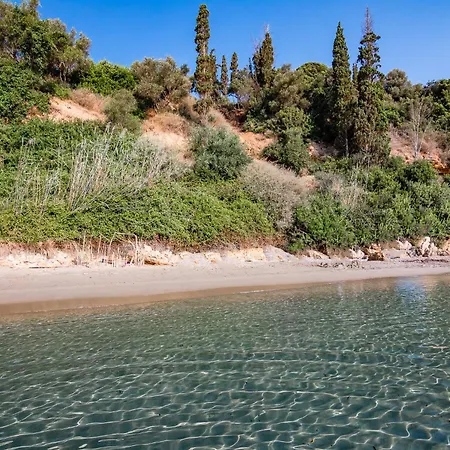 Colonides Retreat Sea & Silence-3