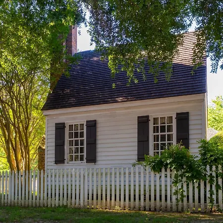 Colonial Houses, An Official Colonial Williamsburg Hotel-2