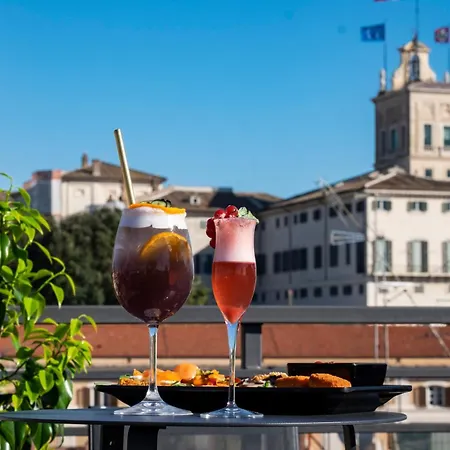 U-Visionary Roma Hotel-3