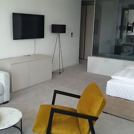 Hotel Oscar-3