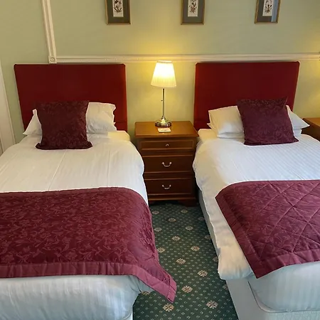 Ravenscourt Guest House-3