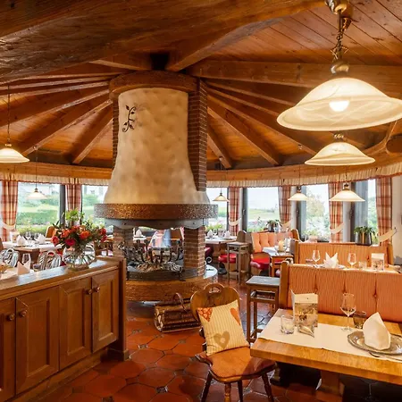 Natur- und Wohlfühlhotel Kastenholz-2