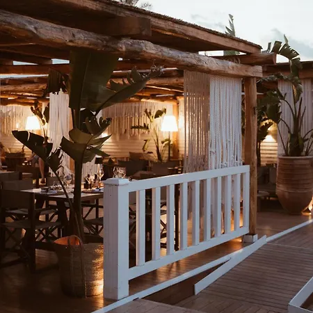 Cumeja Beach Club & Hotel-3
