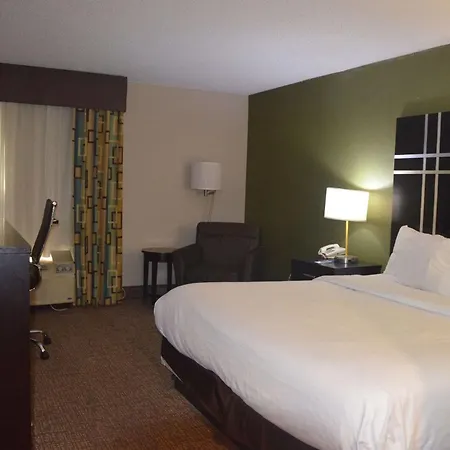 Comfort Inn & Suites Maumee - Toledo I80-90-2