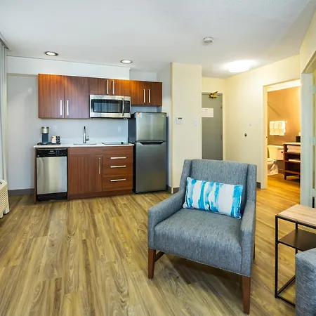 Comfort Inn & Suites-3