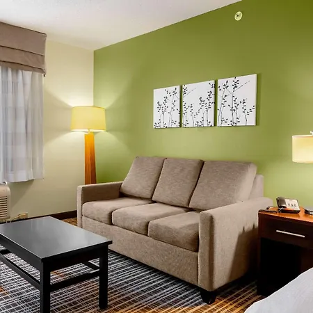 Sleep Inn & Suites Harbour Pointe-2