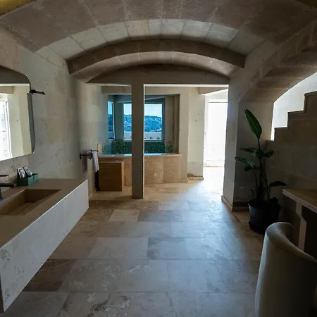 Be Still Alexa Smart Luxury Escape Adults Only-2