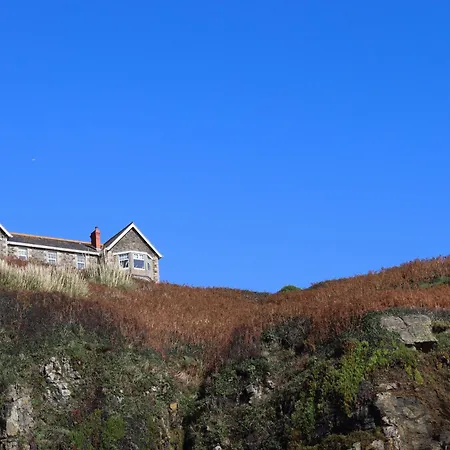 Housel Bay Hotel-2