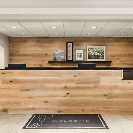 Country Inn & Suites By Radisson, St Cloud East, Mn-2