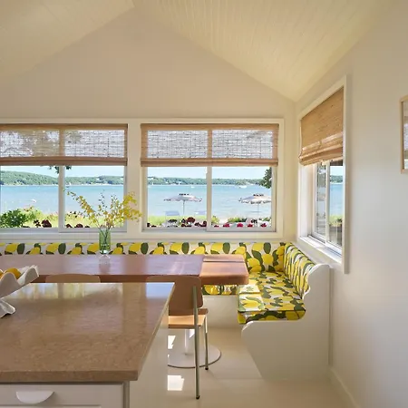 Silver Sands Motel & Beach Bungalows-2