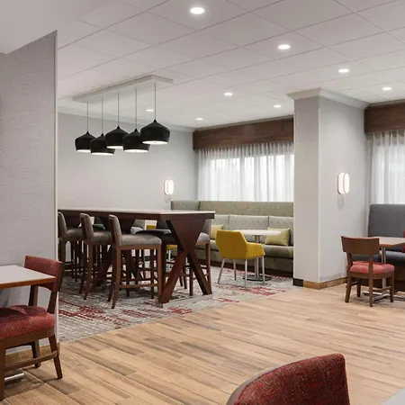 Hampton Inn Starkville Mississippi State University-3