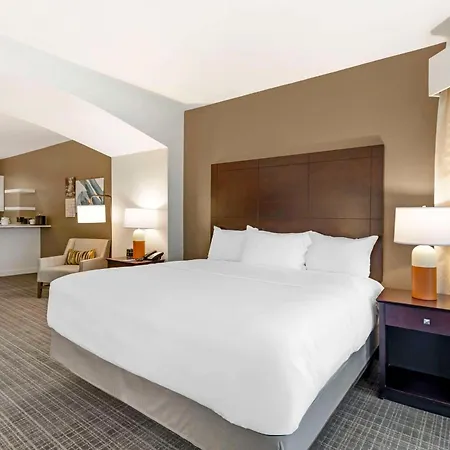 Comfort Inn & Suites Verona At Turning Stone Resort Casino-3