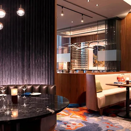 Delta Hotels By Marriott Burnaby Conference Centre-2