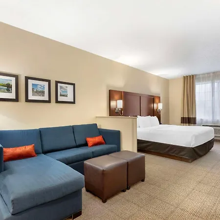 Comfort Suites Cedar Falls Industrial Park-2