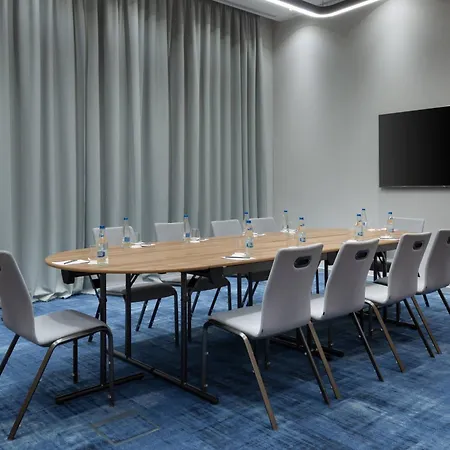 Courtyard By Marriott Bucharest Floreasca-3