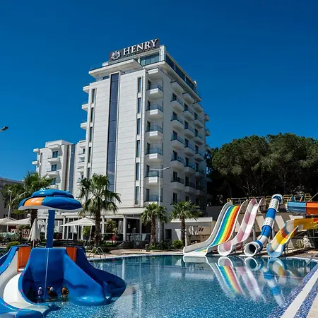Henry Resort & Spa-3