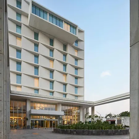 Courtyard By Marriott Merida Downtown-2