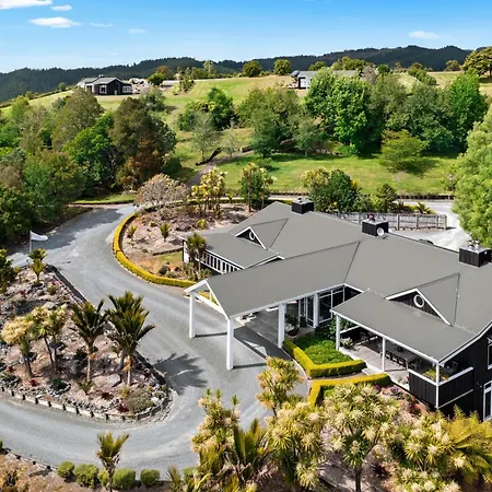 Woodhouse Mountain Lodge-2