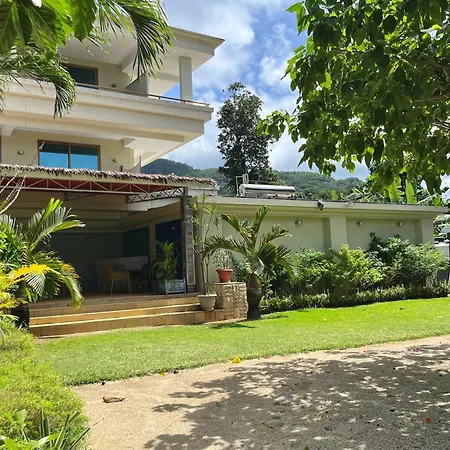 Crown Beach Hotel Seychelles-3