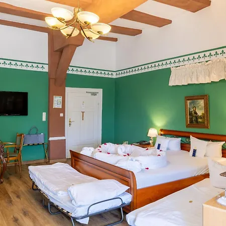 Hotel Burg Trendelburg-3