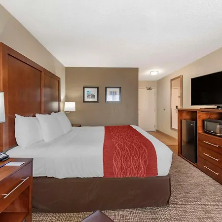 Comfort Inn & Suites Middletown - Franklin-2