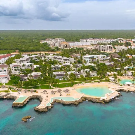 Tracadero Beach Club & Holidays Rentals-3