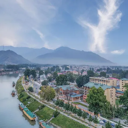Radisson Collection Hotel & Spa, Riverfront Srinagar-2
