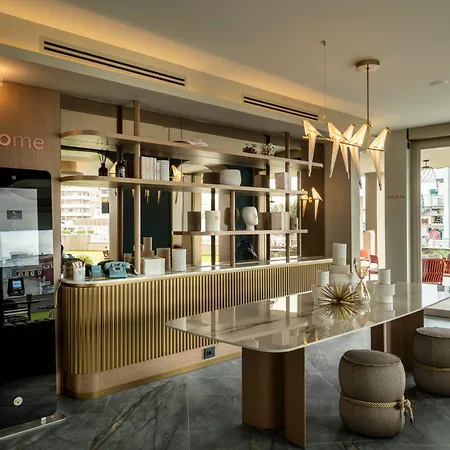 Visionair Suites & Spa-3