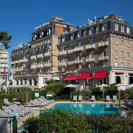 Hôtel Barrière Le Royal La Baule-3