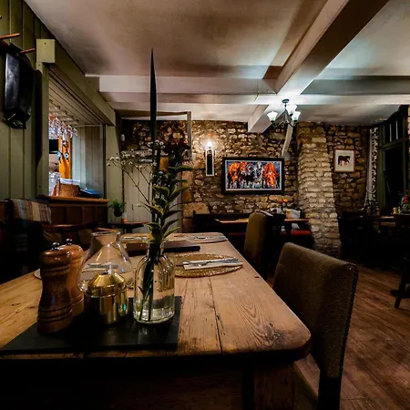 The Rose & Crown In Trent-3