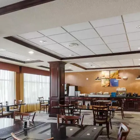 Lake Texoma Inn And Suites-3