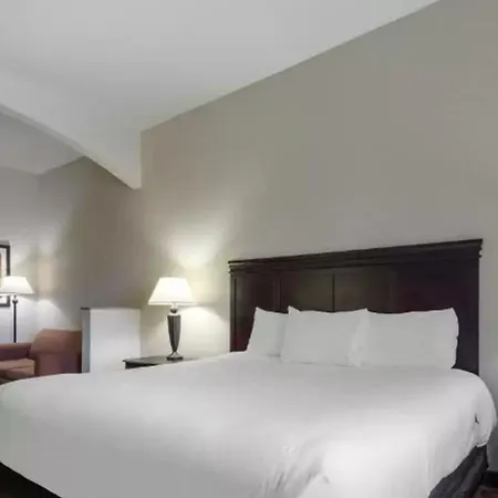 Lake Texoma Inn And Suites-2