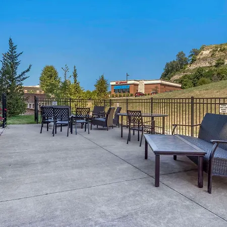 Comfort Suites Bridgeport - Clarksburg-3