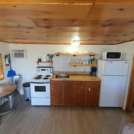 Cavendish Bosom Buddies Cottage Resort-3