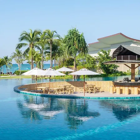 Le Meridien Khao Lak Resort & Spa-3