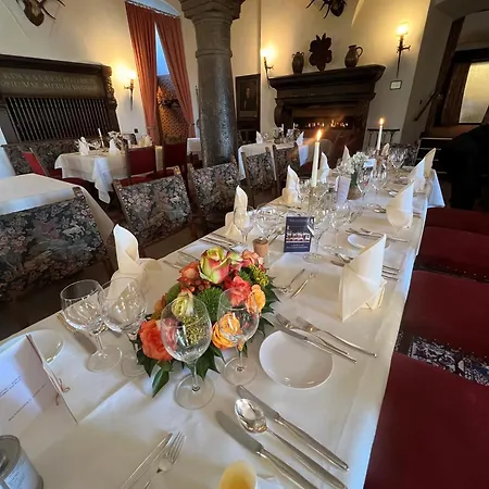 Hotel Und Restaurant Burg Schnellenberg-2