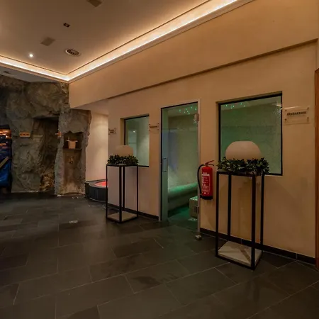 Hotel Burgwald-2