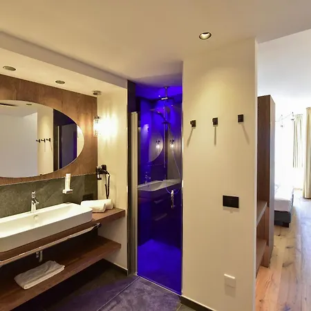 Hotel Goldene Traube-3