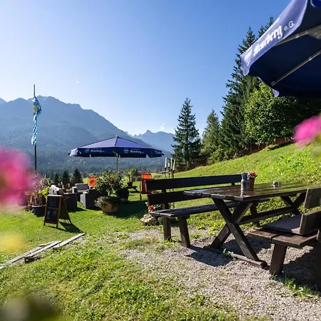 Alpenjuwel Parkhotel Wallgau 4 Sterne Superior Genusshotel Mit Spa Feinster Kulinarik & Golf Ihr Rueckzugsort Inmitten Der Alpen Mit Tradition Und Eleganz-3