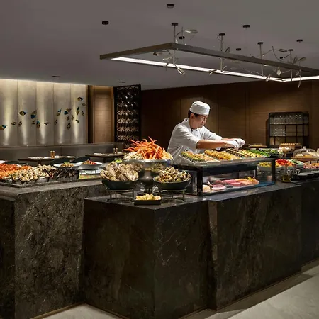 Sheraton Hong Kong Tung Chung Hotel-2