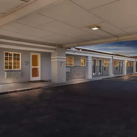 Econo Lodge Inn & Suites Santa Rosa-3