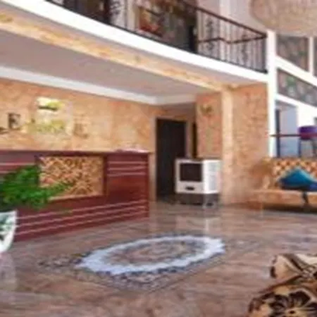 Collection O Emerald Luxury Apartment - Near Secc-3