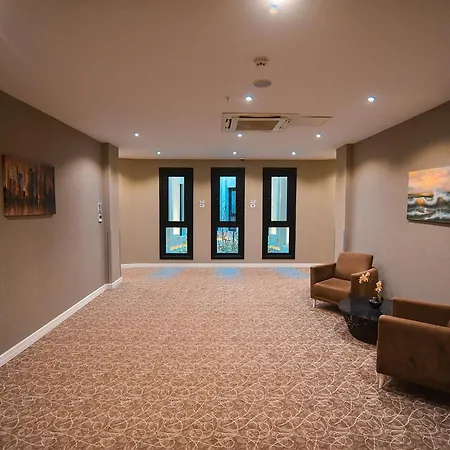 Royal Comfort Hotel-2
