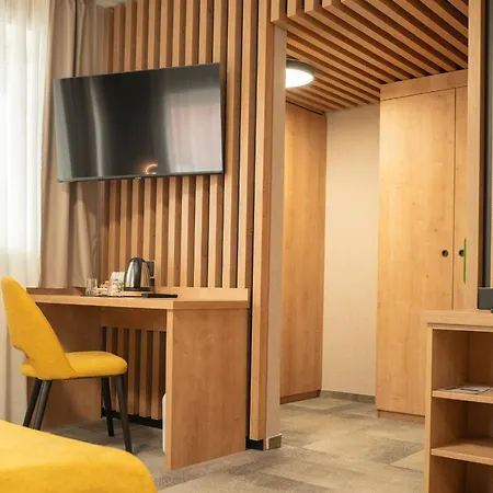 Hotel Mantova Vrhnika-3