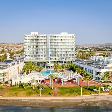 Radisson Beach Resort Larnaca-3