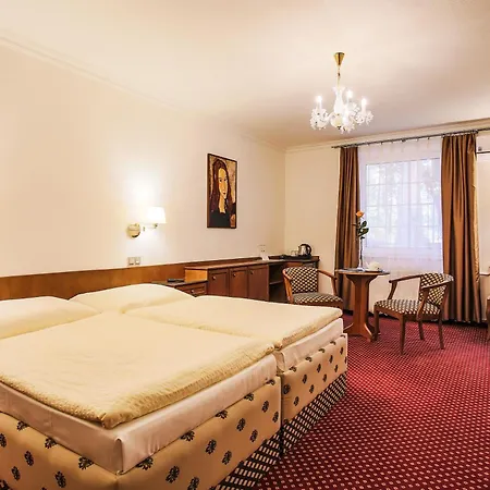 Hotel Ostrov-2