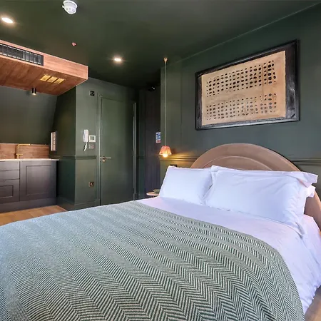 The Carlton Tavern Hotel-2
