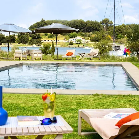 Golden Tulip Hotel & Rooftop Martigues Provence-2